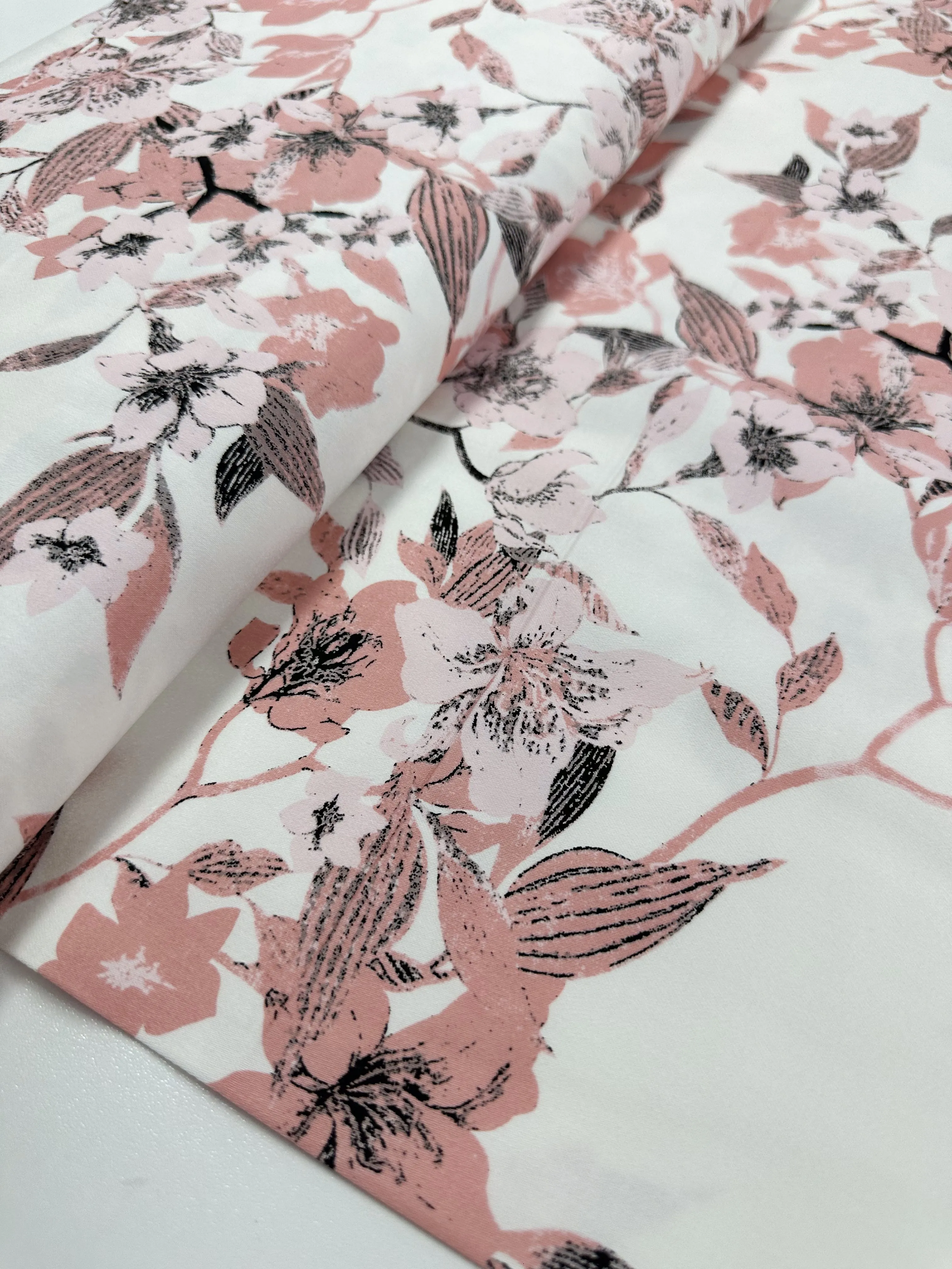 Cotton Sateen - Lizzy's Garden - 128cm