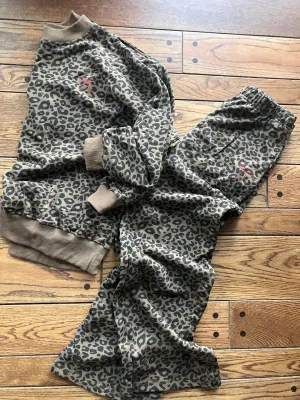 Cozy Leopard Set
