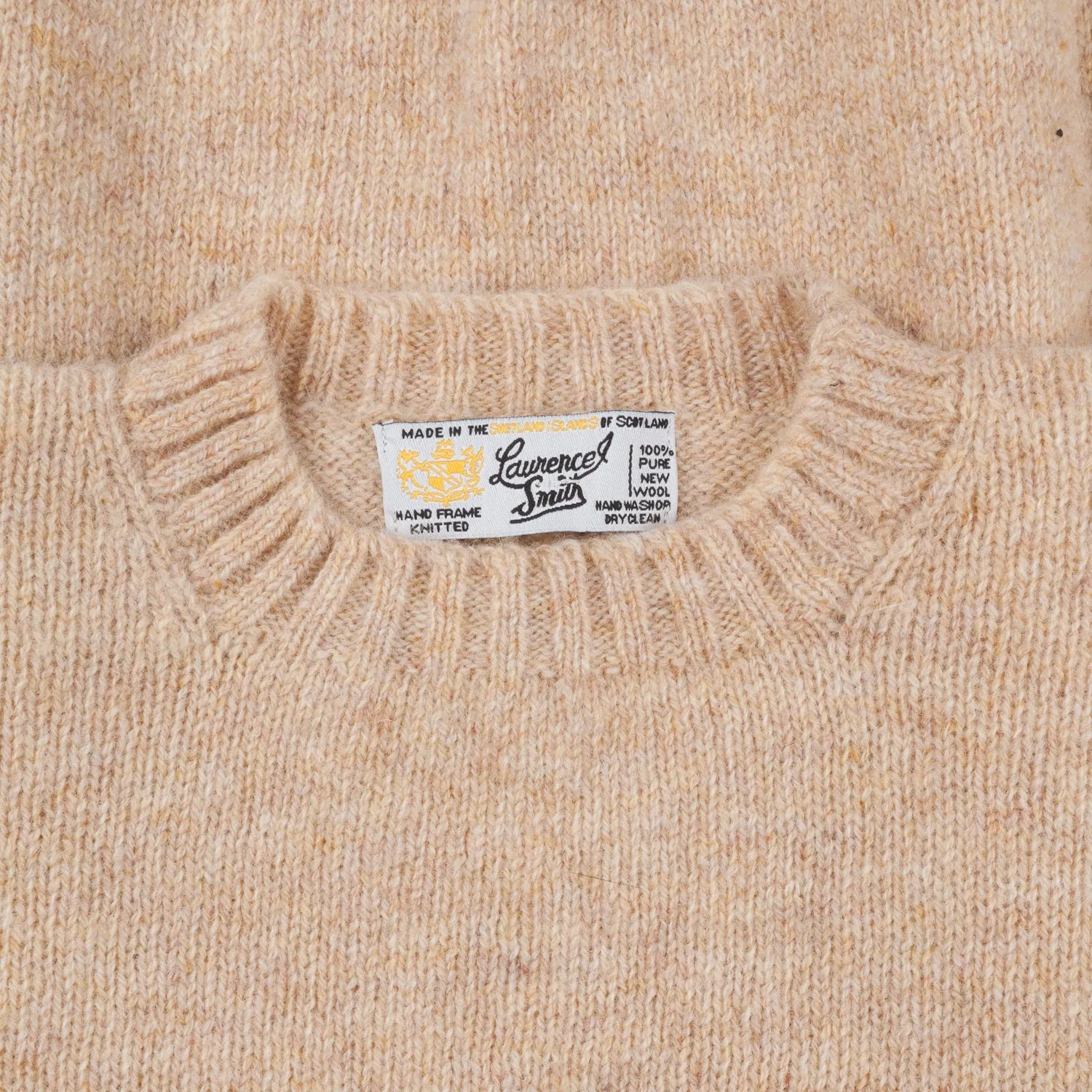 Laurence J. Smith Super soft Seamless Crew Neck Pullover Tusk