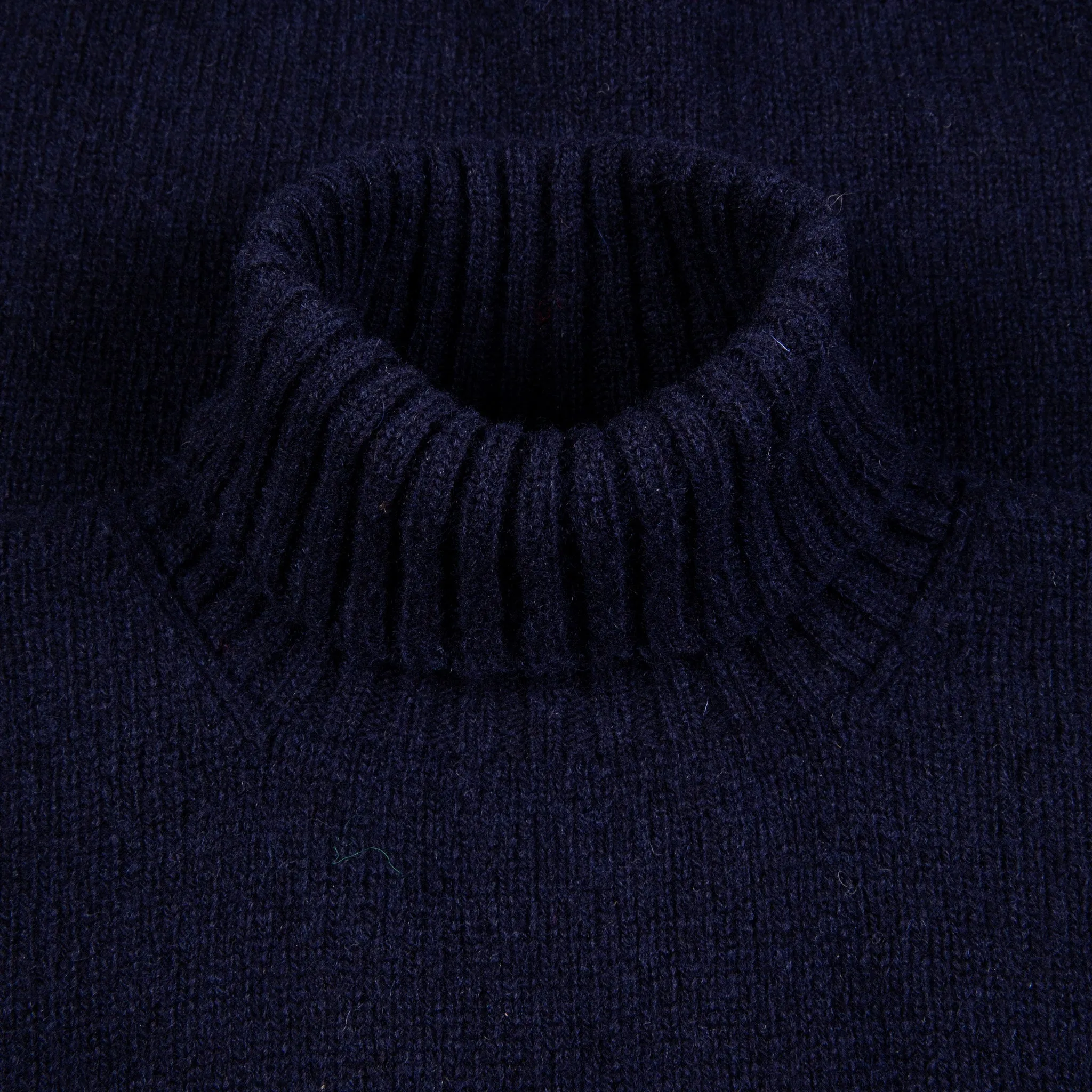 Laurence J. Smith Super Soft Seamless Roll Neck Pullover New Navy