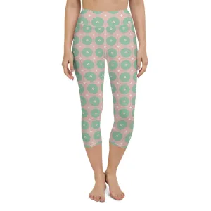 Octagon Patterned Women's Capri Yoga Pants