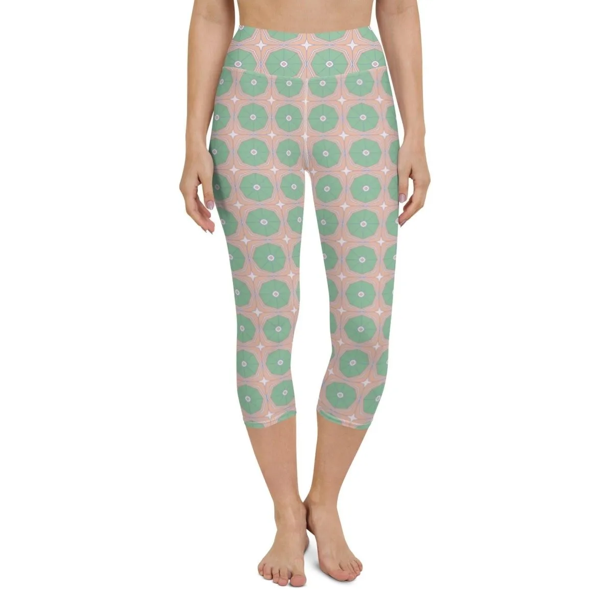 Octagon Patterned Women's Capri Yoga Pants