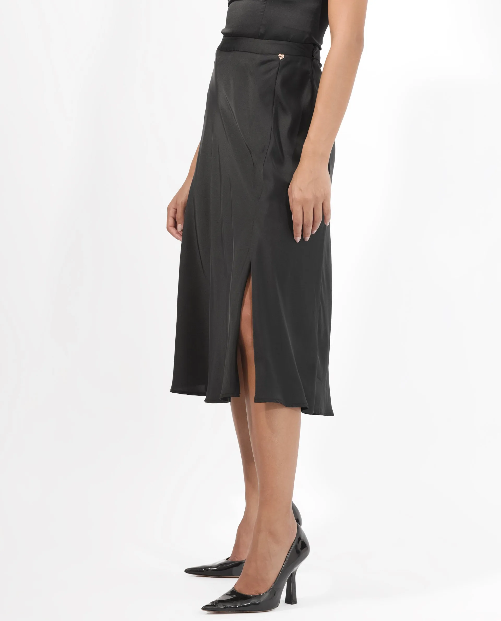 Rareism Women Ailsa Black Polyester Fabric Zip Closure Regular Fit Plain Knee Length Skirt
