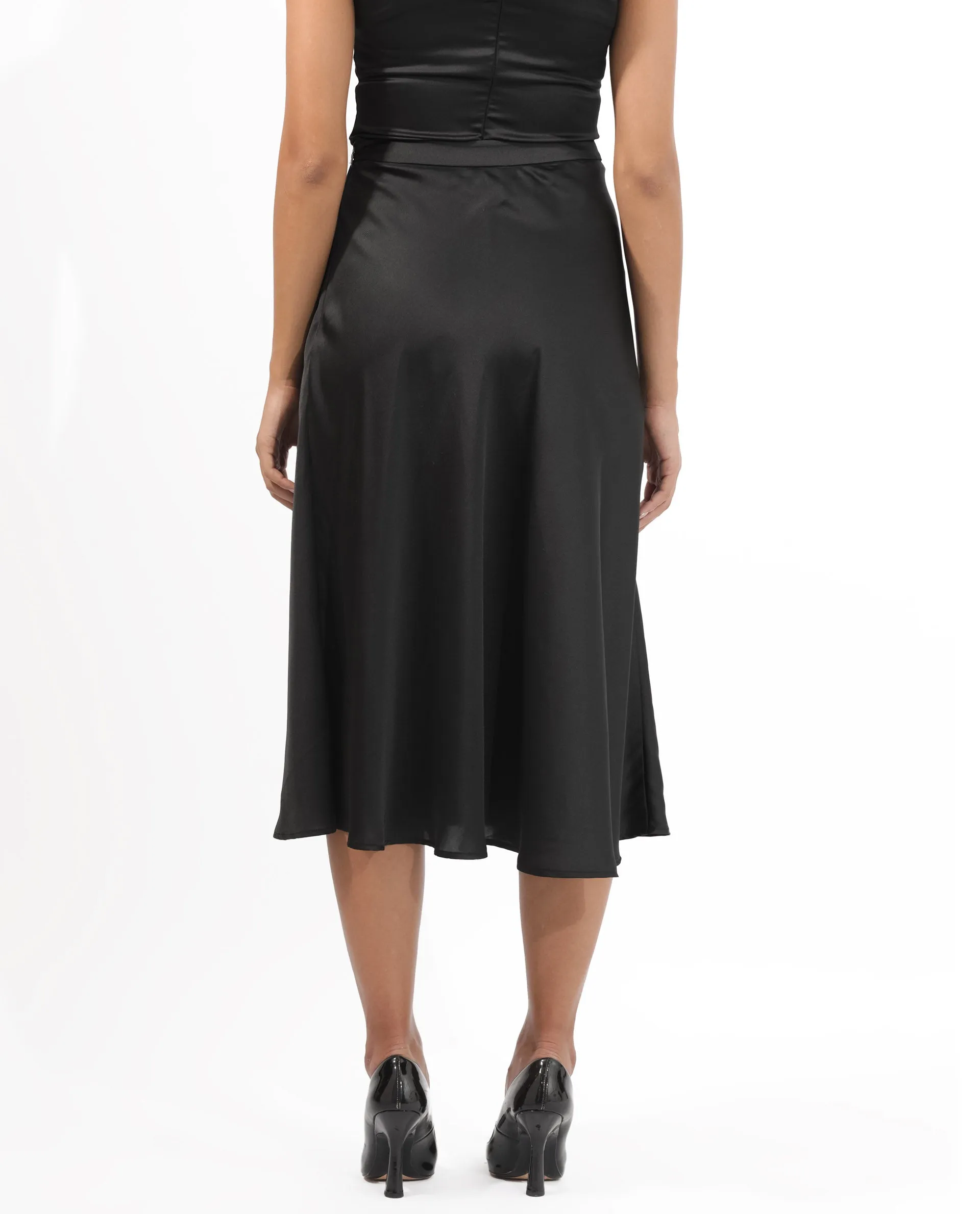 Rareism Women Ailsa Black Polyester Fabric Zip Closure Regular Fit Plain Knee Length Skirt