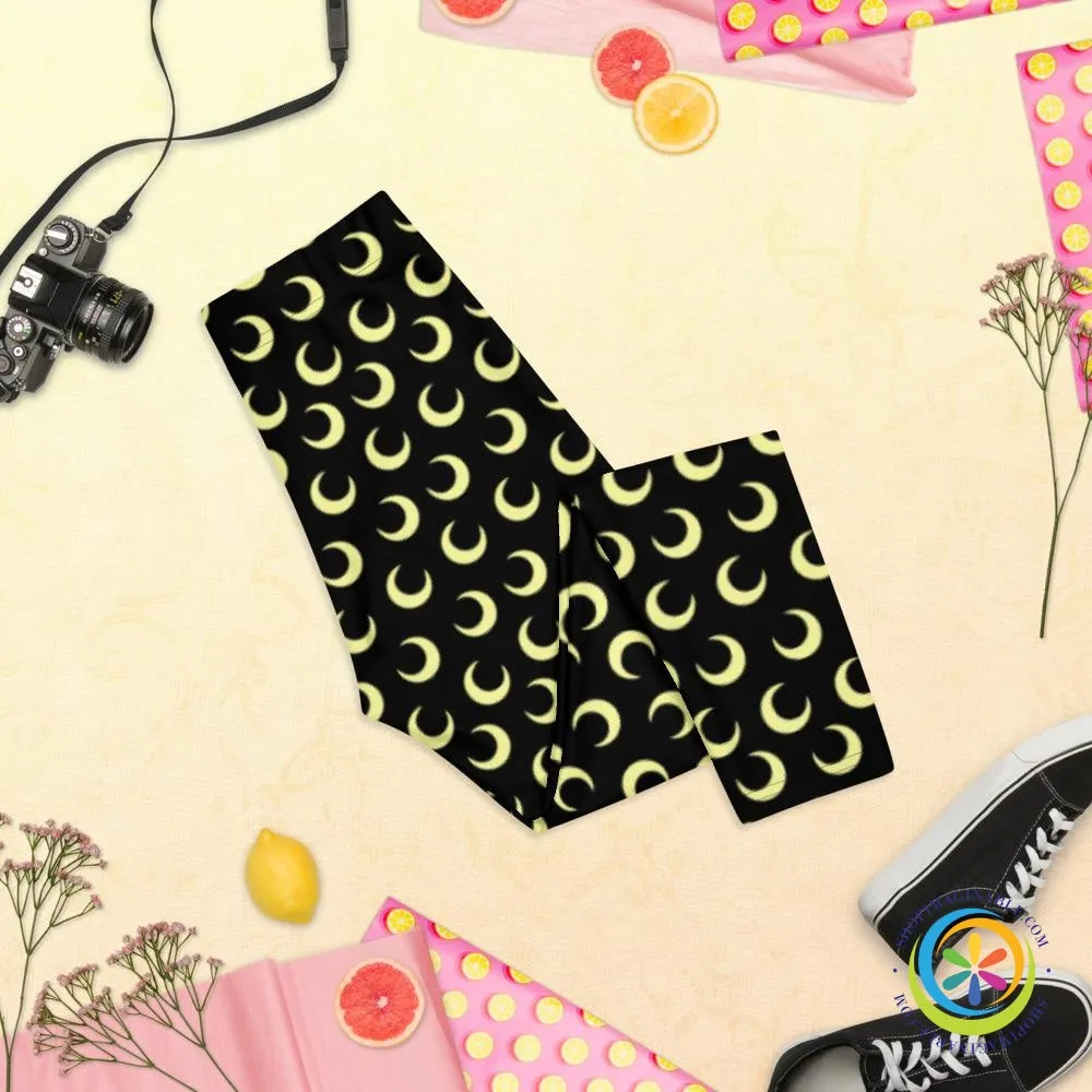 Signature Crescent Moon Capri Leggings