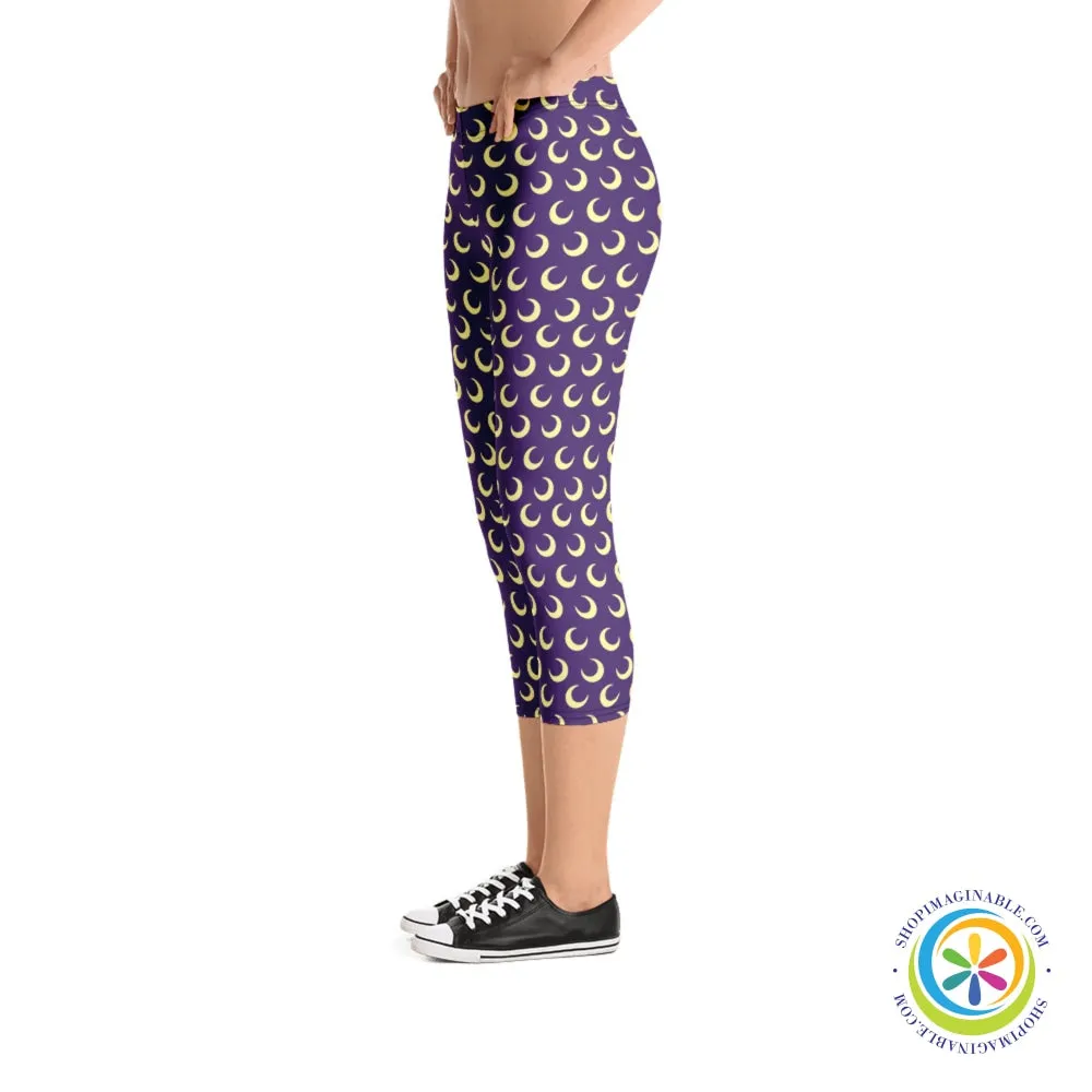 Signature Crescent Moon Capri Leggings