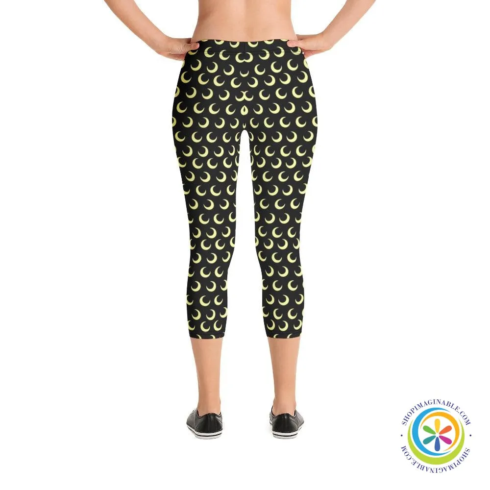 Signature Crescent Moon Capri Leggings