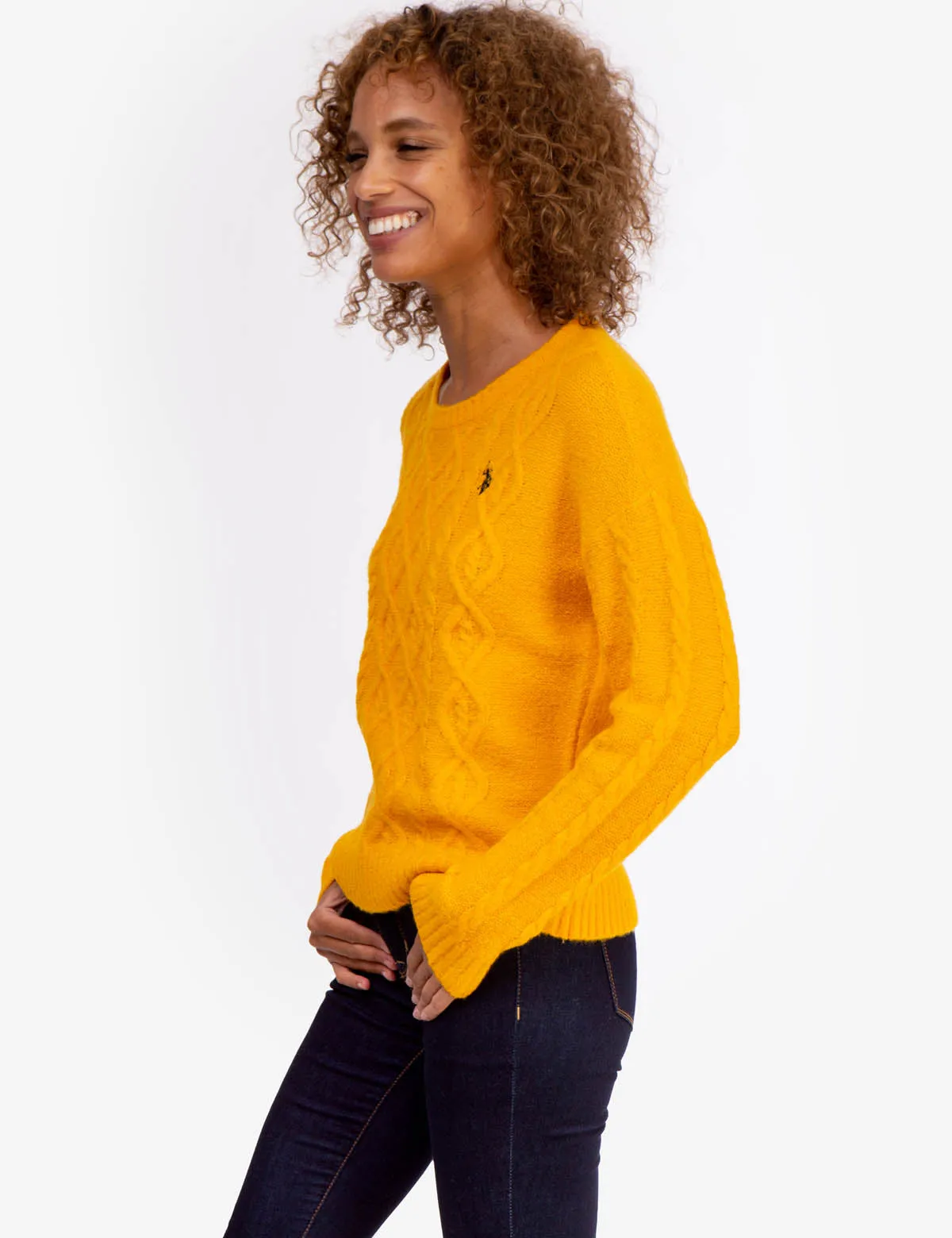 SOFT CABLE CREW NECK SWEATER