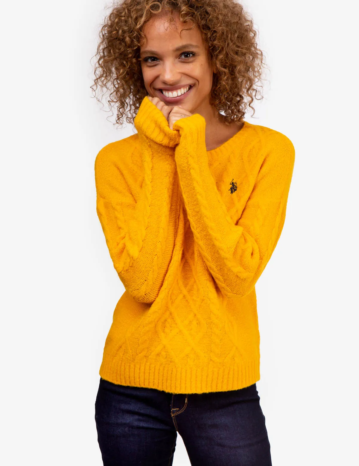 SOFT CABLE CREW NECK SWEATER