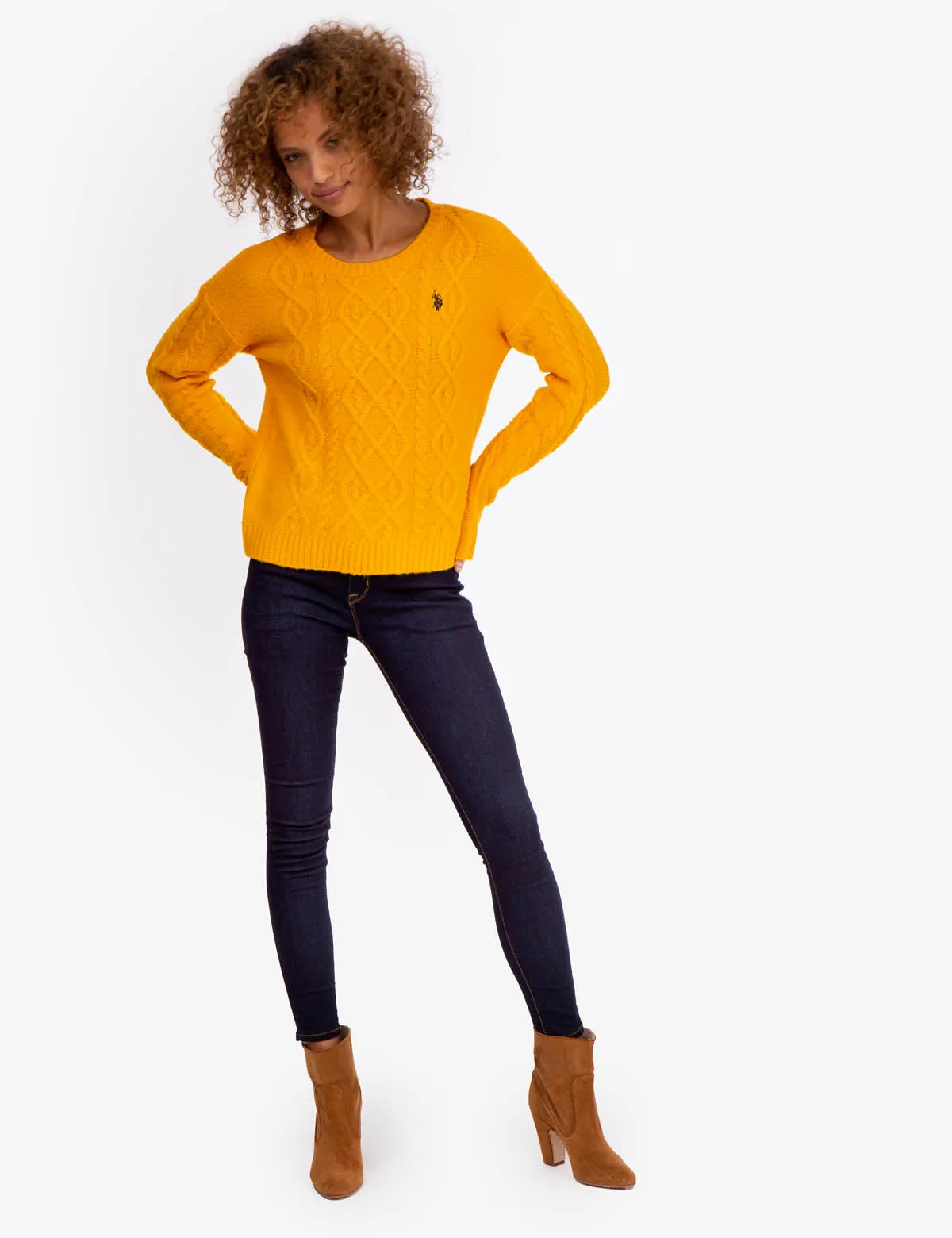 SOFT CABLE CREW NECK SWEATER
