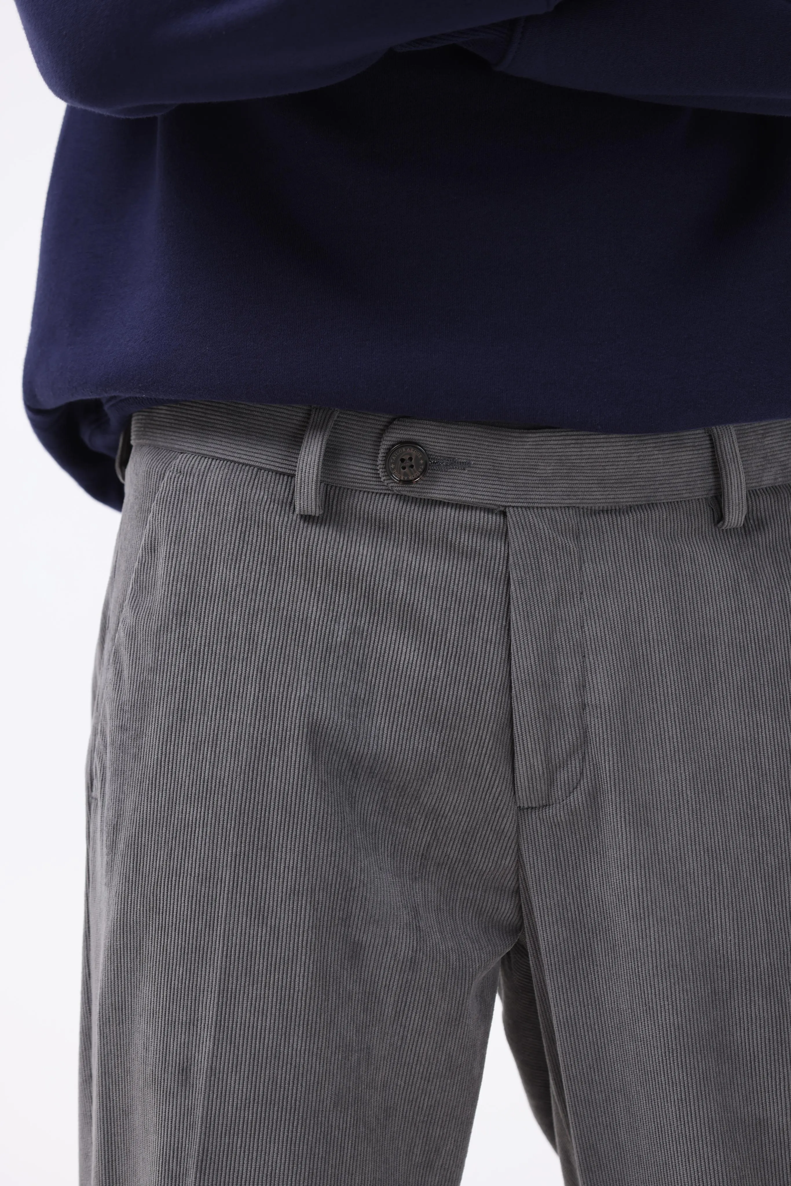 STATEMENT CORDUROY TROUSERS IN GREY