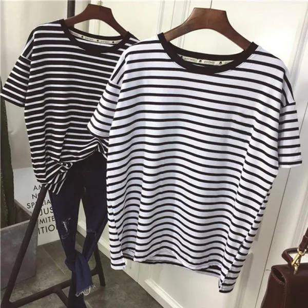 T Shirt rayé noir et blanc